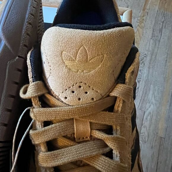 Adidas Unisex Tyshawn 2 Skateboard Sneakers M6/W/7 - Picture 4 of 12